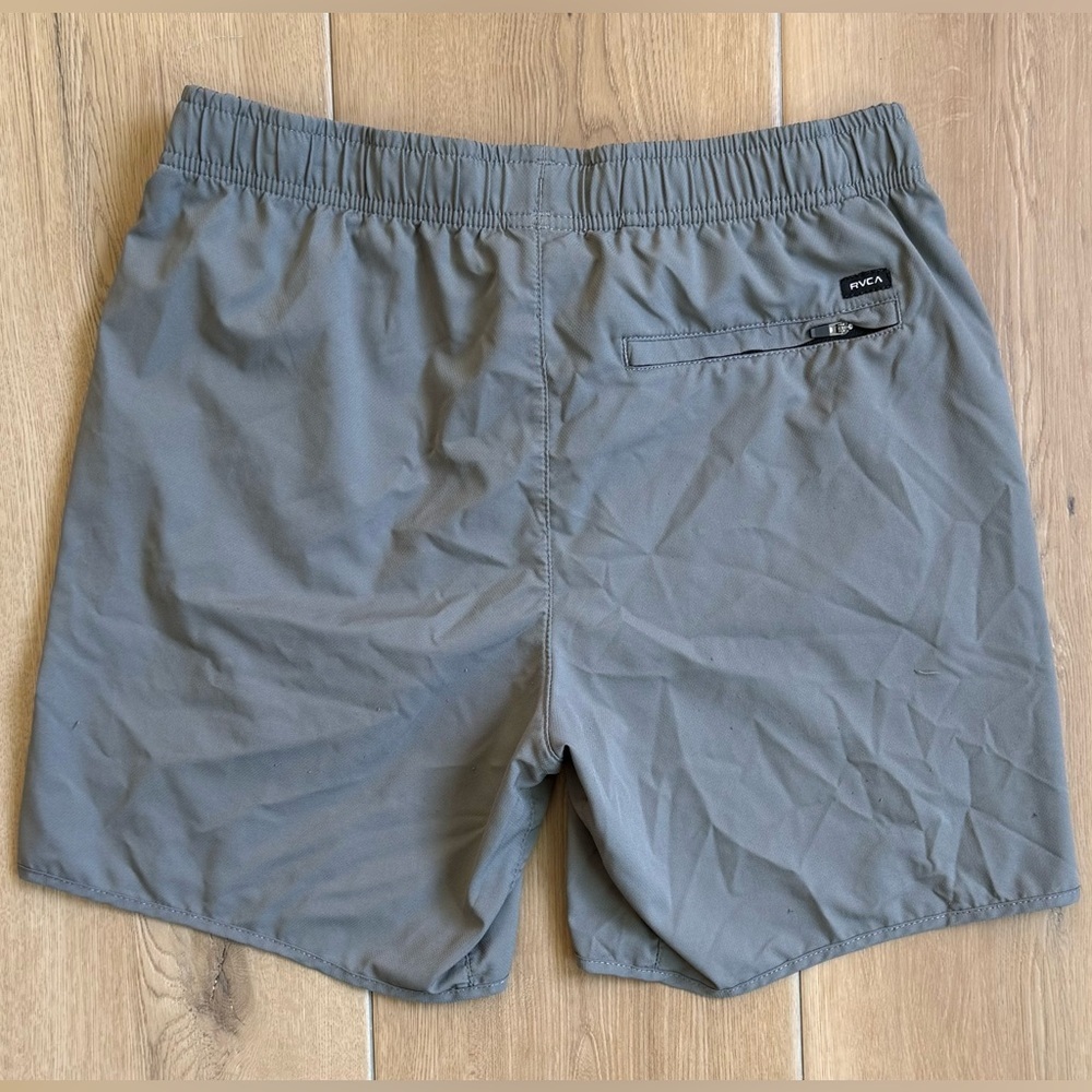RVCA Gray Shorts Size S - Picture 2 of 4